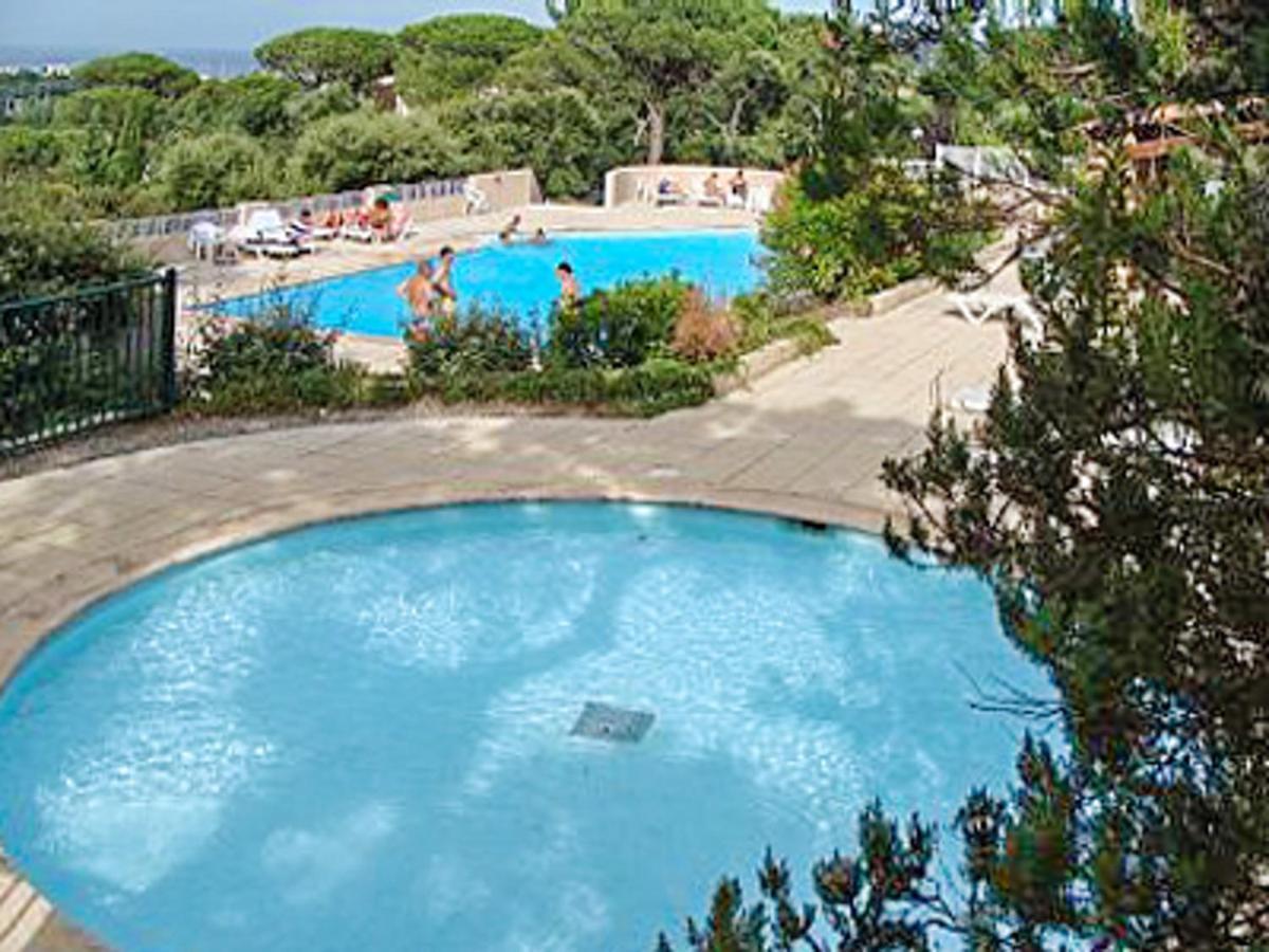 Maison Charmante A Cogolin Avec Vue Sur La Mer Et Piscine Luaran gambar