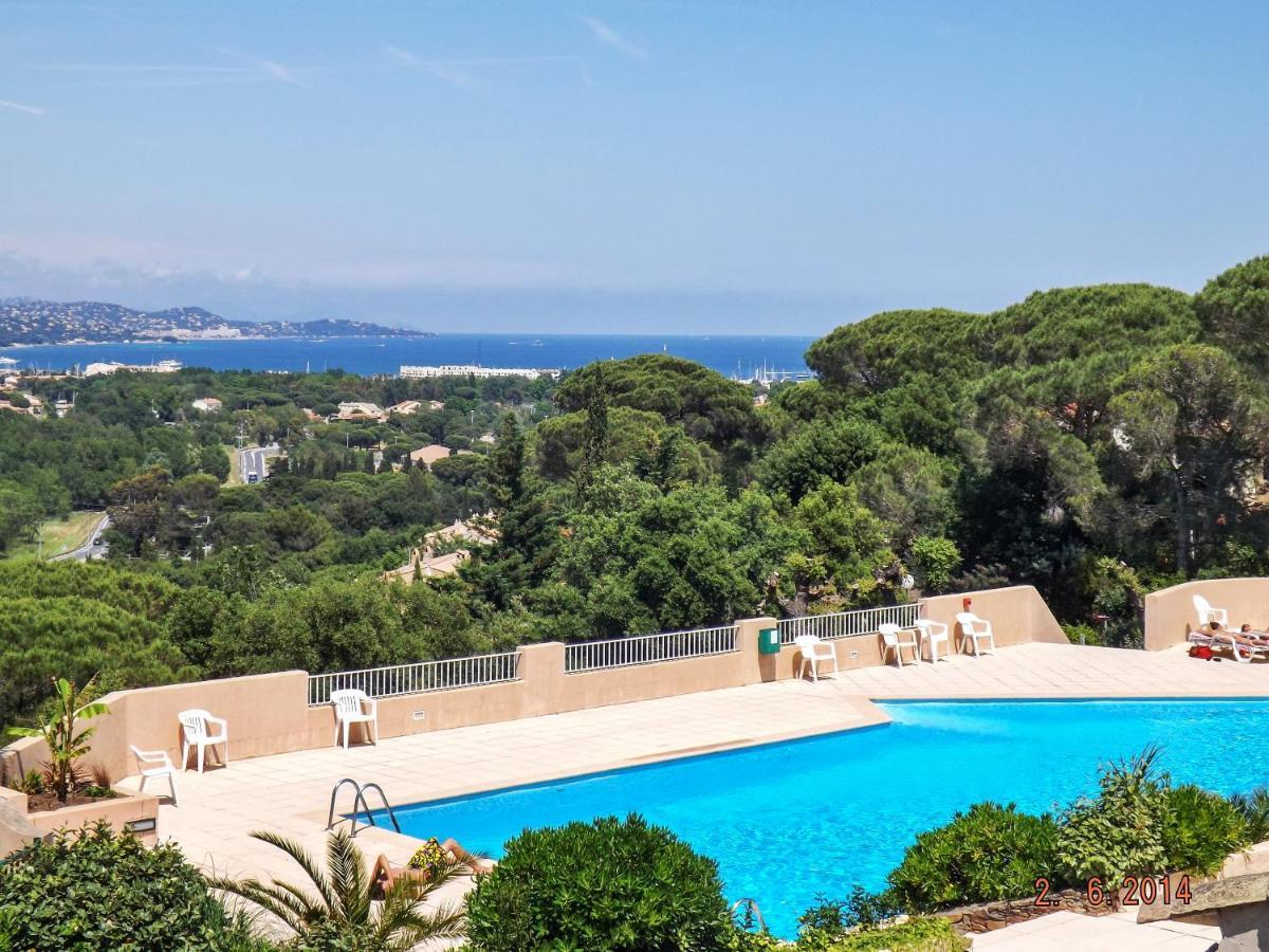 Maison Charmante A Cogolin Avec Vue Sur La Mer Et Piscine Luaran gambar